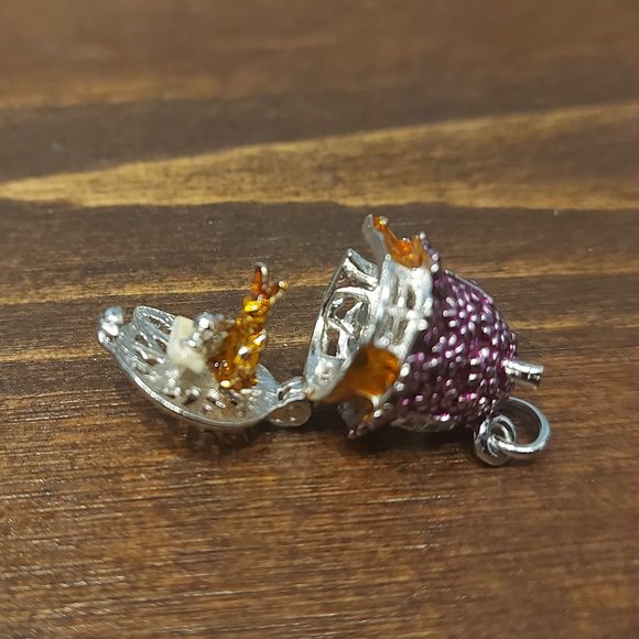 Vintage Sterling Silver Bunny Cottage Charm - Opens! - Picture 2 of 7